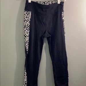 LAST CHANCE!! Cropped leggings